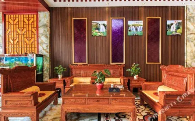 Liancheng Business Hotel