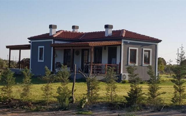 Adayel Otel & Bağ Evi