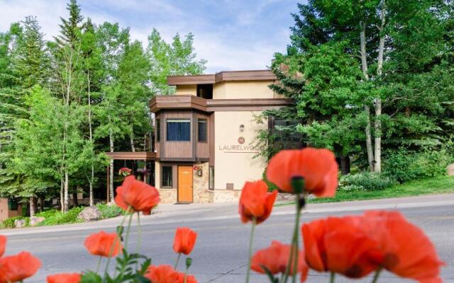 Laurelwood Condominiums Studio Premier Unit 207
