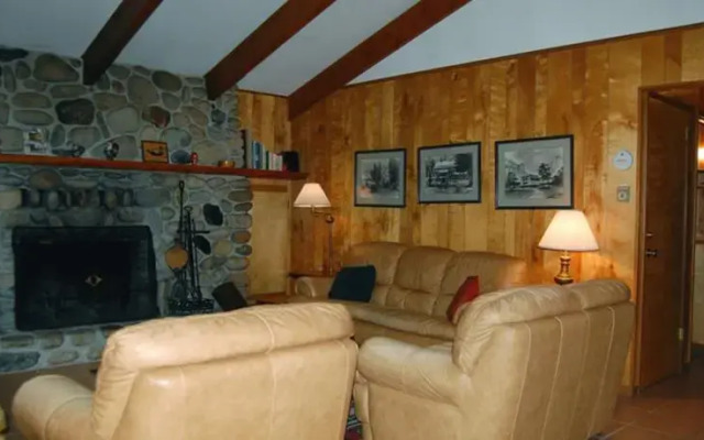 19B Ackley's Place