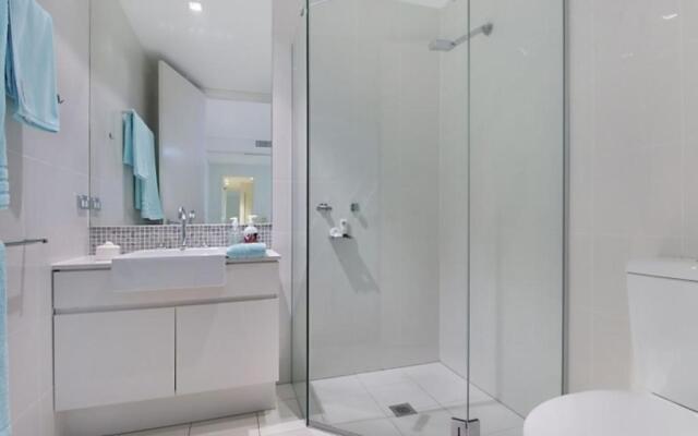 Luxury Bale Penthouse & Jacuzzi Spa 1328 North Culture