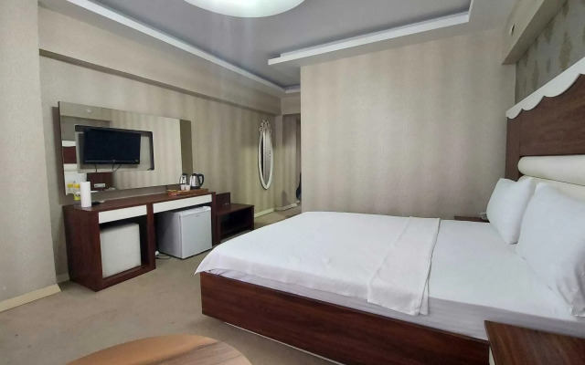 Adalı Hotel & Suites