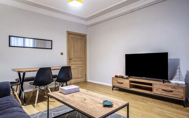 Comfy Flat Near Shopping Malls in Kagithane