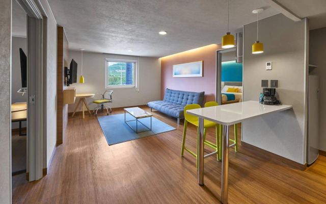 City Express Suites by Marriott Querétaro