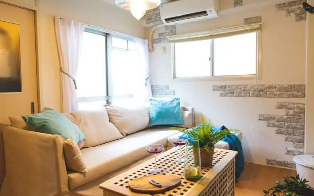 Shinsaibashi Beach House