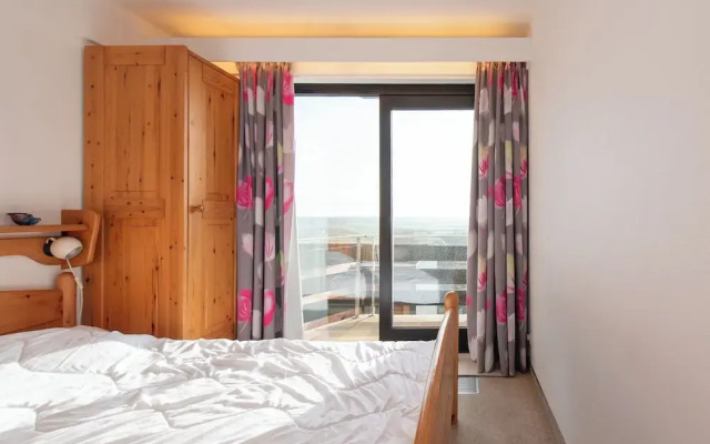 Apartment in Middelkerke With Sea View