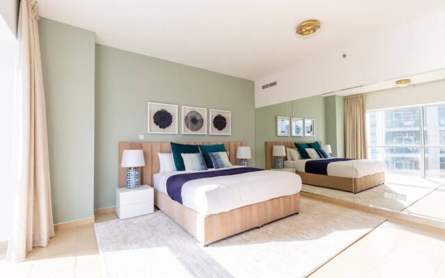 Visually Stunning 2BR in Dubai Marina - Sleeps 5!