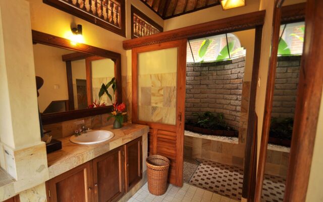 Puri Lumbung Cottages, Restaurant & Spa