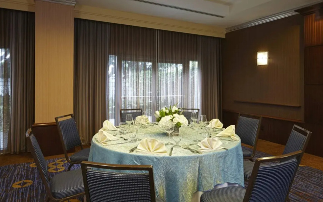 Courtyard by Marriott Los Angeles LAX/Century Boulevard