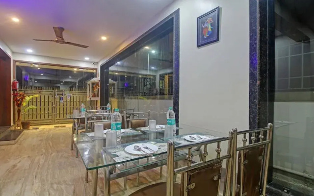 Fabhotel Dream Plaza