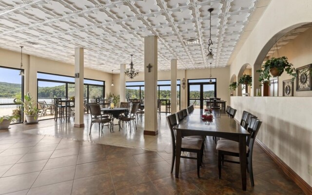 1 Bedroom Lake View Villa - Unit 308