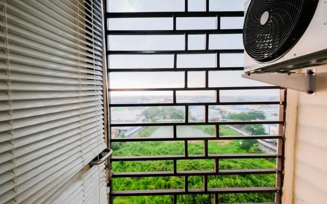 Simple Furnished Studio 19 Avenue Apartment