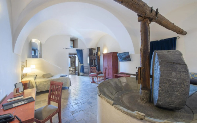 Villa il Frantoio and Lilmar