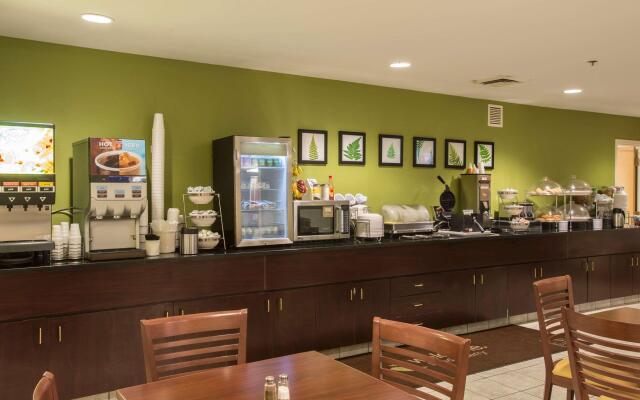 Garner Londonderry Manchester by IHG