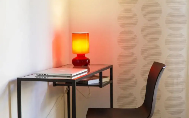 ALTIDO Urban 1-bed flat w/workspace, moments from Av. da Liberdade