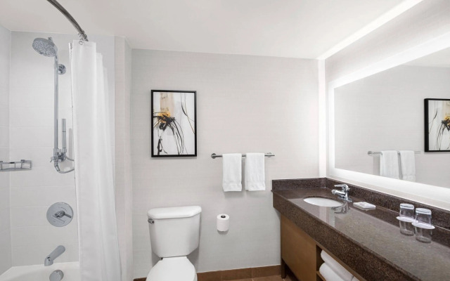 Delta Hotels by Marriott Anaheim Garden Grove