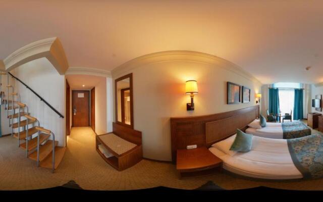 Villa Side Hotel