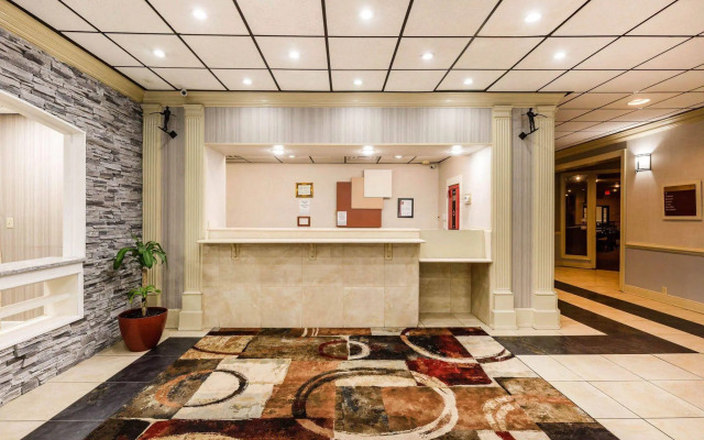 Days Hotel by Wyndham Williamsburg I-64