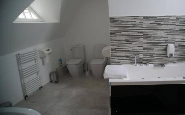 Chateau De Vaugrignon