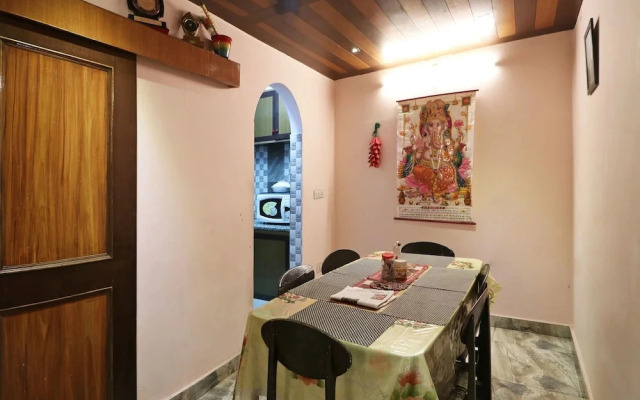 OYO 14125 Home Hill View 2BHK Clock Tower