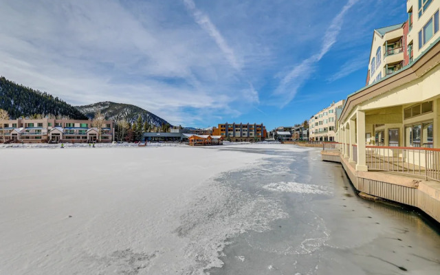 Mtn & Lake Views: Chic Keystone Studio