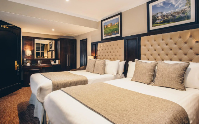 County Hotel & County Aparthotel Newcastle