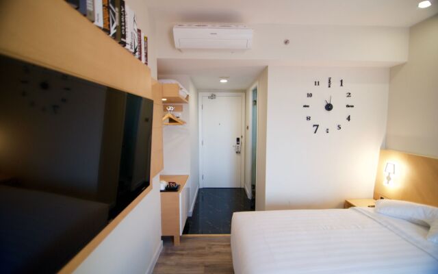 Verse Luxe Hotel Wahid Hasyim