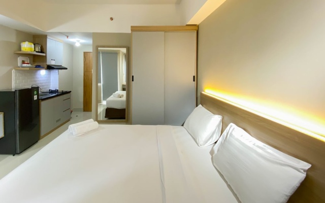 Homey and Well Furnished Studio LRT City Jatibening Apartment – Guest Rooms – Bekasi
