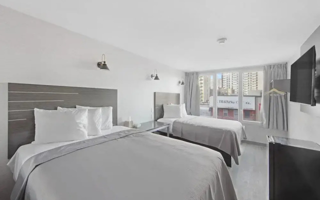 Tremont Hotel