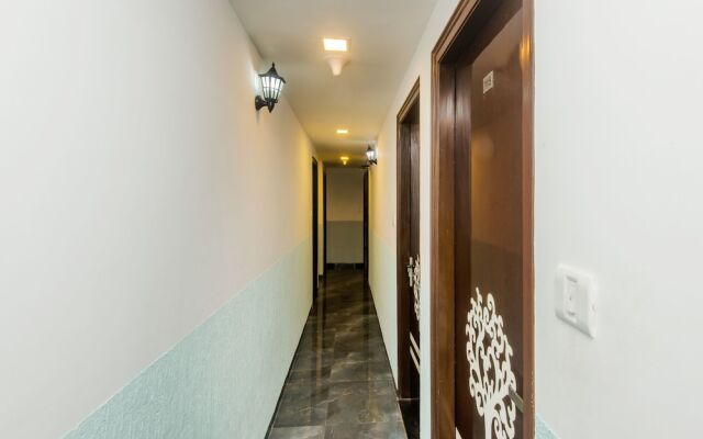 OYO 11498 Hotel Bliss Executive