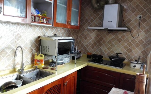 Mama Naxi Guesthouse