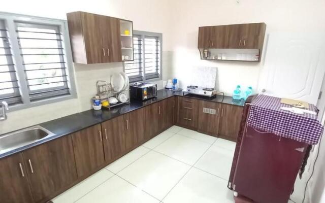 Snow Pine Holiday Home...Virajpet