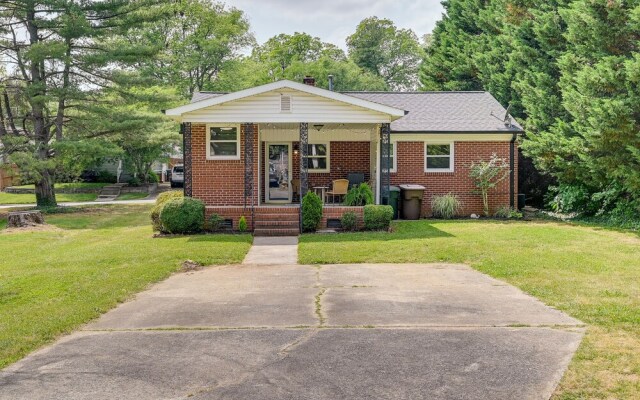 Greensboro Vacation Rental: 2 Mi to Downtown!