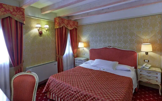 Hotel Antiche Figure