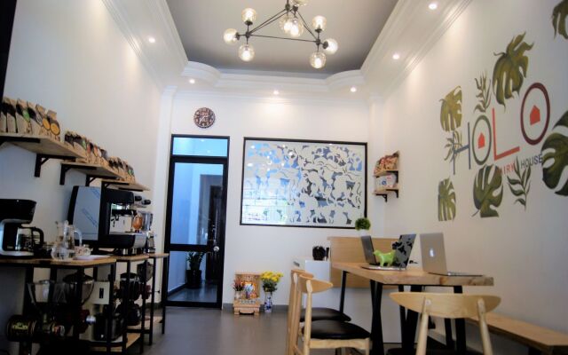 HoLo Fairy House Saigon Serviced HomeStay