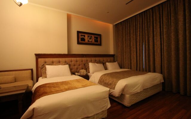 Partyz Hotel