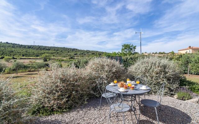 Luxury Villa Offering Privacy & Private Swimming Pool