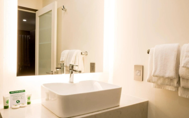 Hotel Xilo Glendale