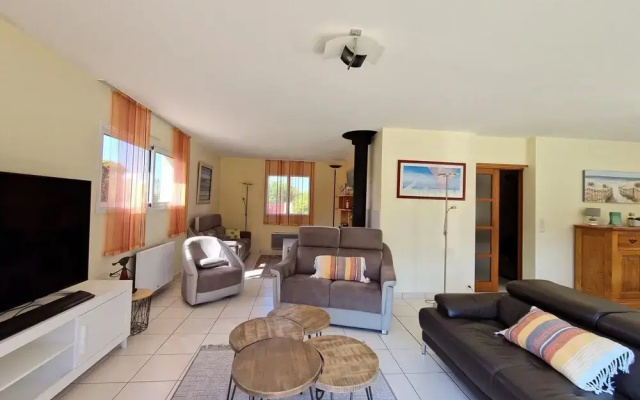 Holiday Villa With Pool in Sarzeau