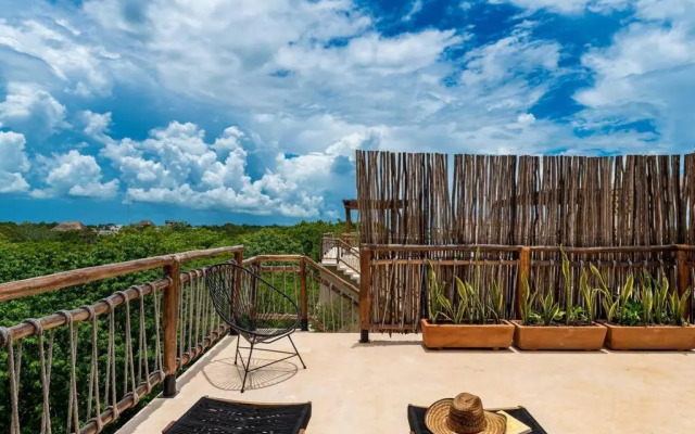 @villa.akbal- 2bd rooftop w/ open dinning room