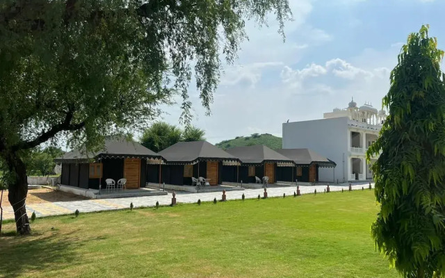 Roop Garh Palace