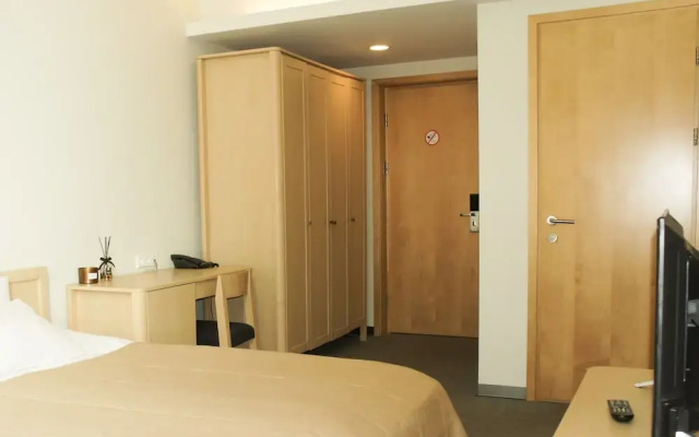 Zaliasis slenis - Self check-in hotel
