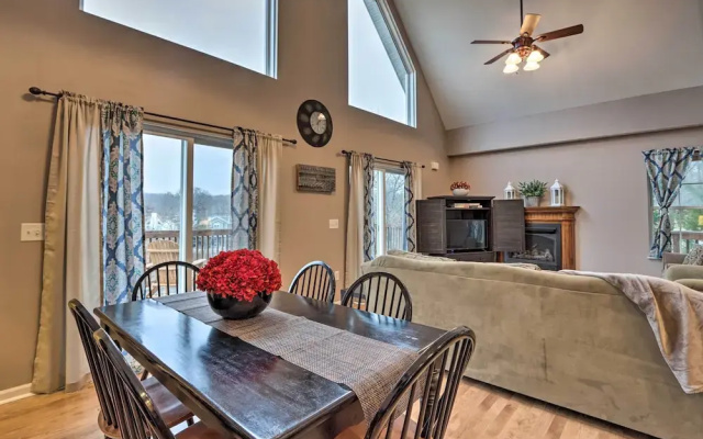 Deck, Lake Views! Group Getaway in Osage Beach
