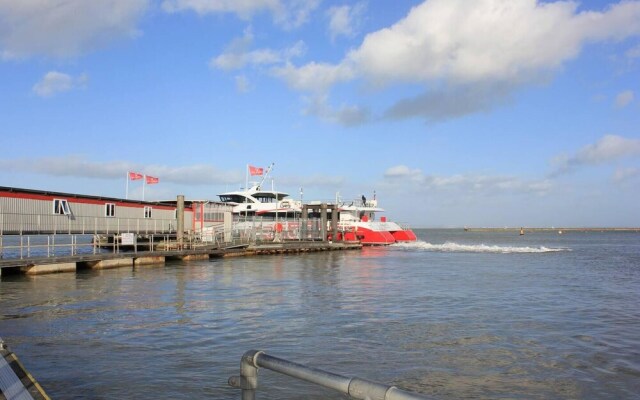 The Nautilus Cowes IOW Sleeps 4 & Private Garden