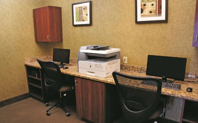 La Quinta Inn & Suites by Wyndham Minot