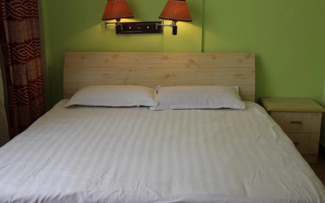 Qingdao Ri Yue Ju Hotel