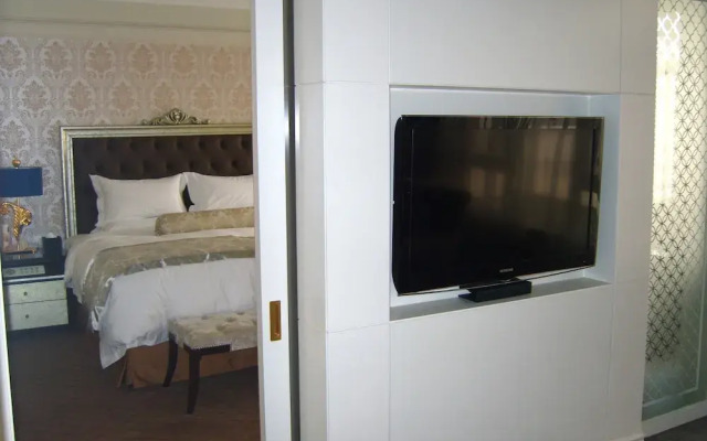 Ovation Three-Convalescence Hotel