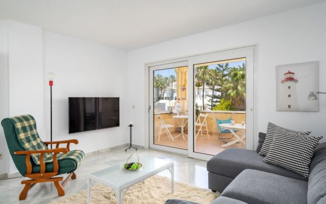 Apartment - 2 Bedrooms with Pool and WiFi - 107805