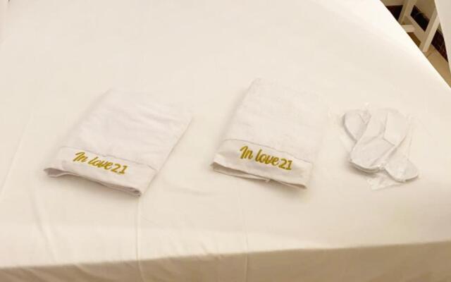 Suite in Love 21 by Zoom in Earth (Adults Only)