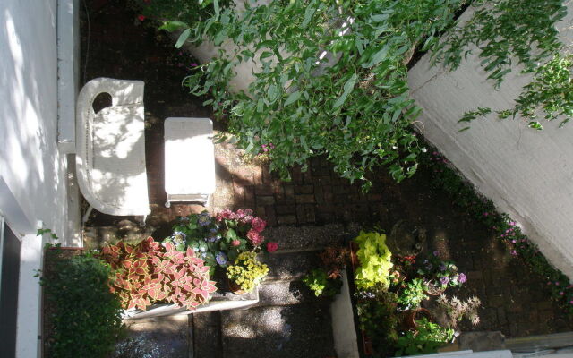 Incentra Village House